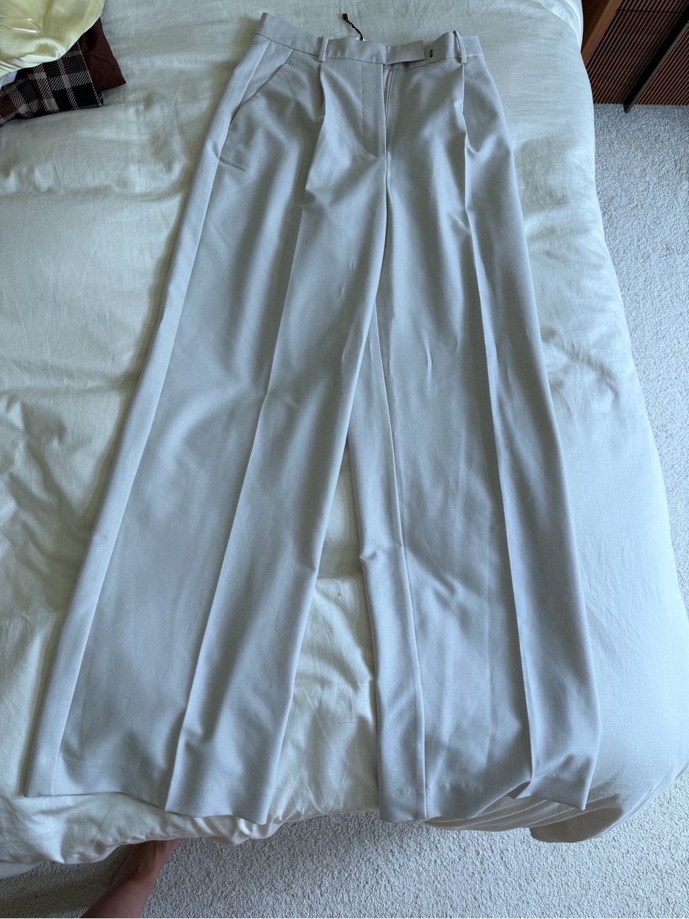 Men's pants subcategory selection